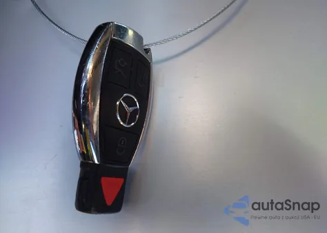 2016 Mercedes-Benz C 300 4Matic из США, поврежденный, VIN 55SWF4KB4GU135054